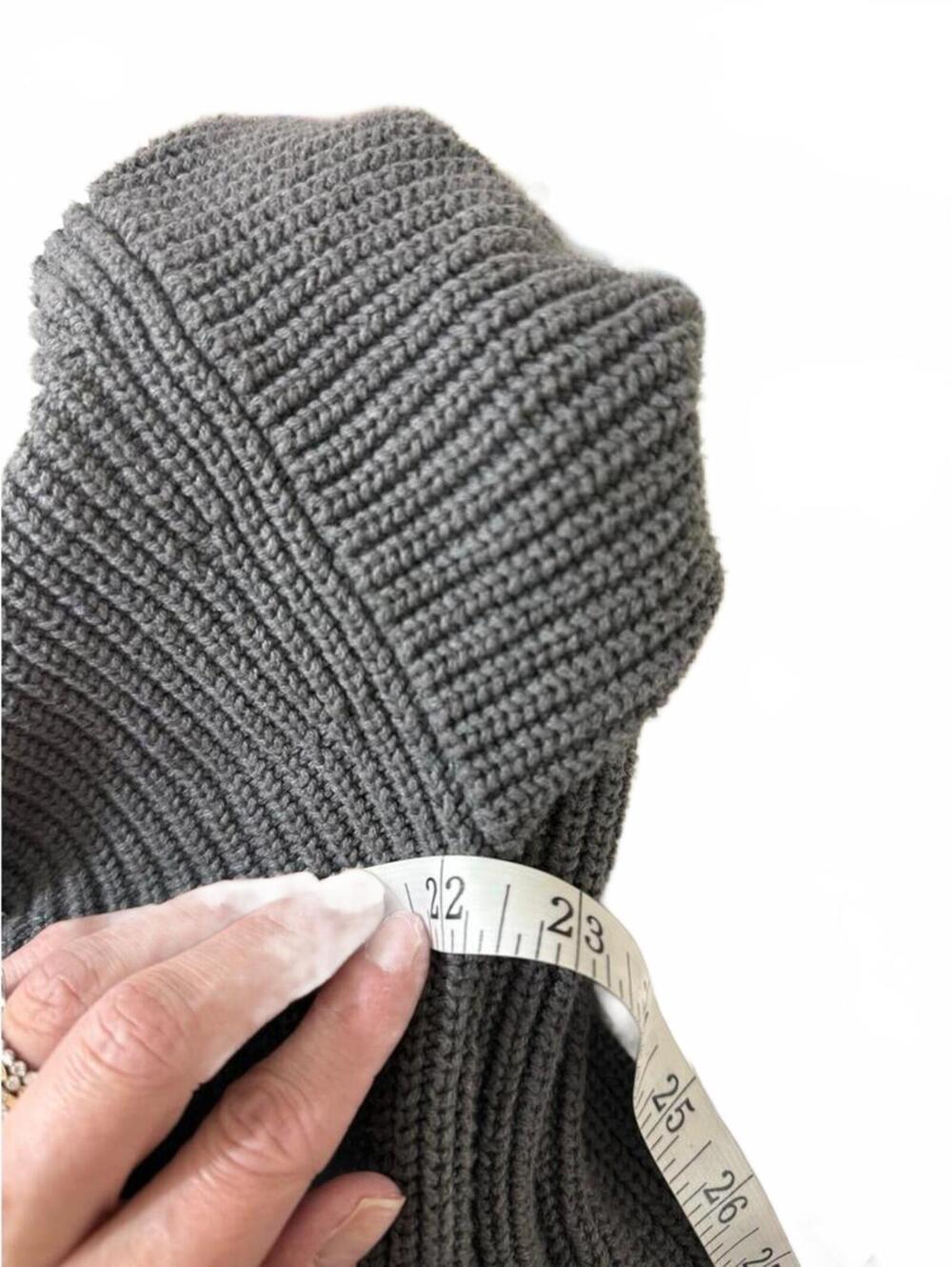 Cute Urban Outfitters Sweater Size L - Picture 5 of 7